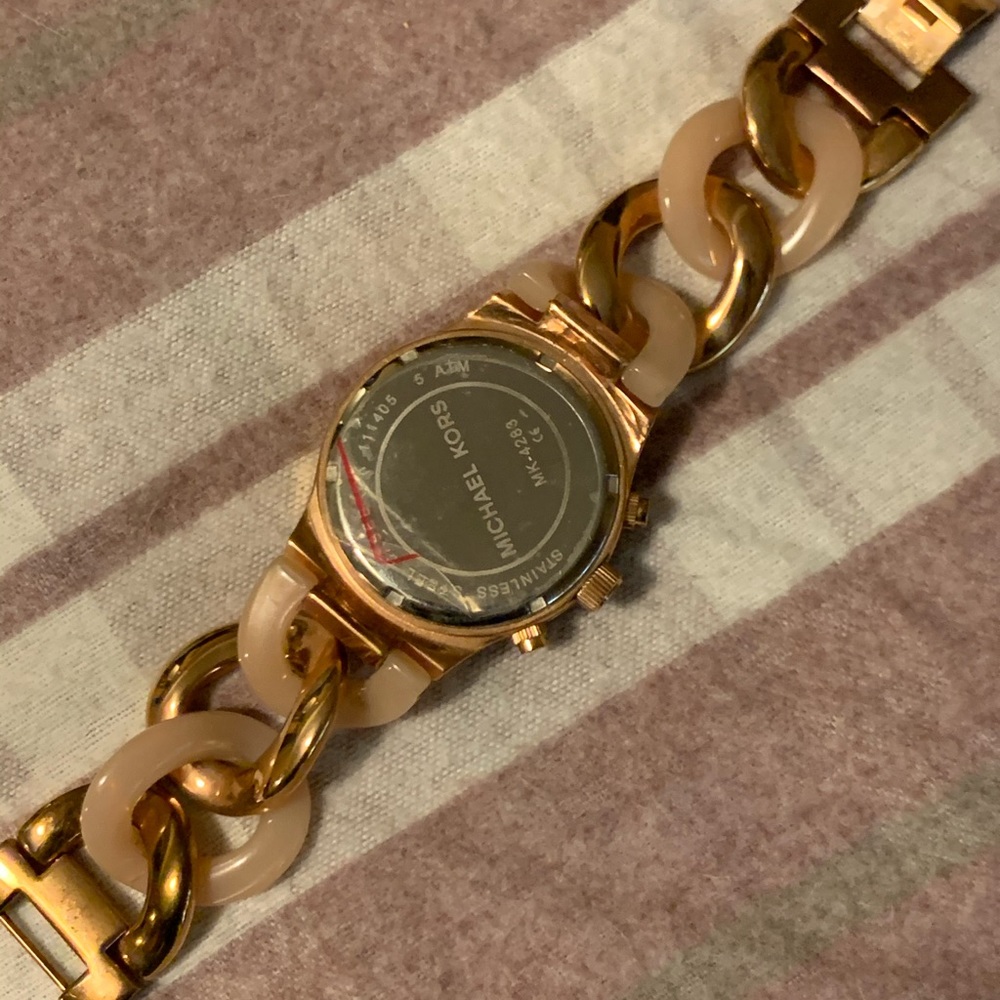 Michael Kors Rose Gold Watch - Picture 6 of 6